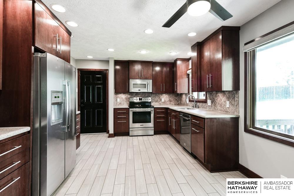 3734 Lynnwood Drive