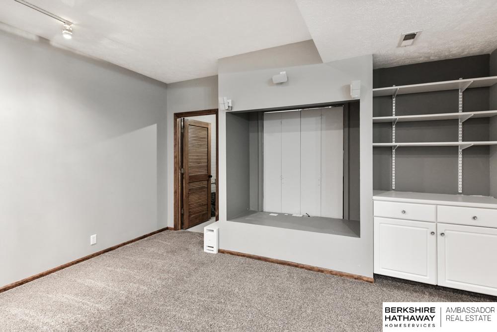 3734 Lynnwood Drive