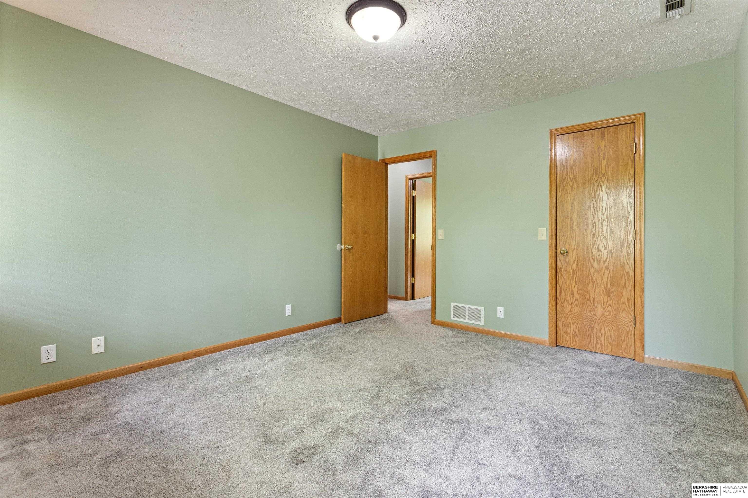 16115 Z Street