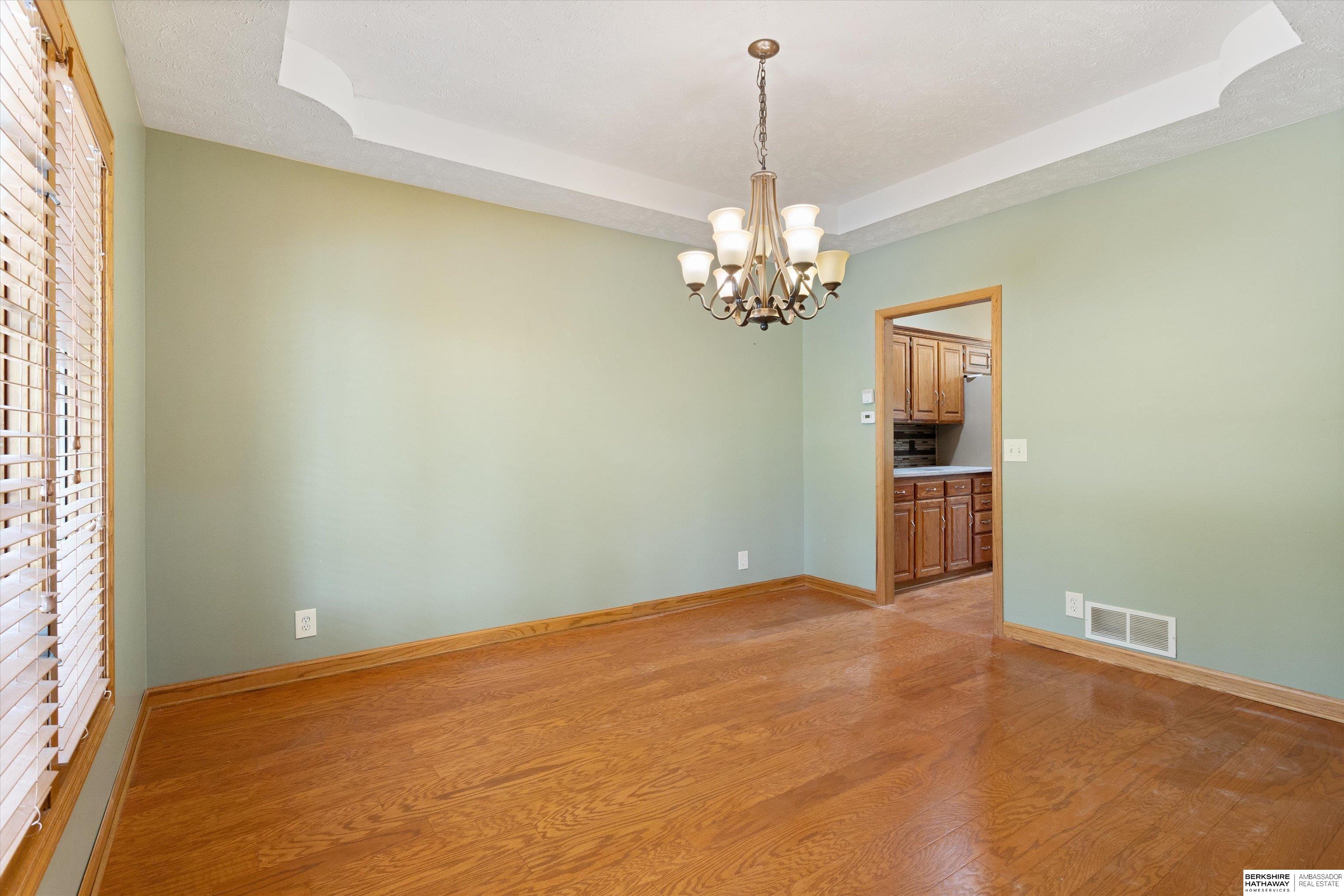 16115 Z Street