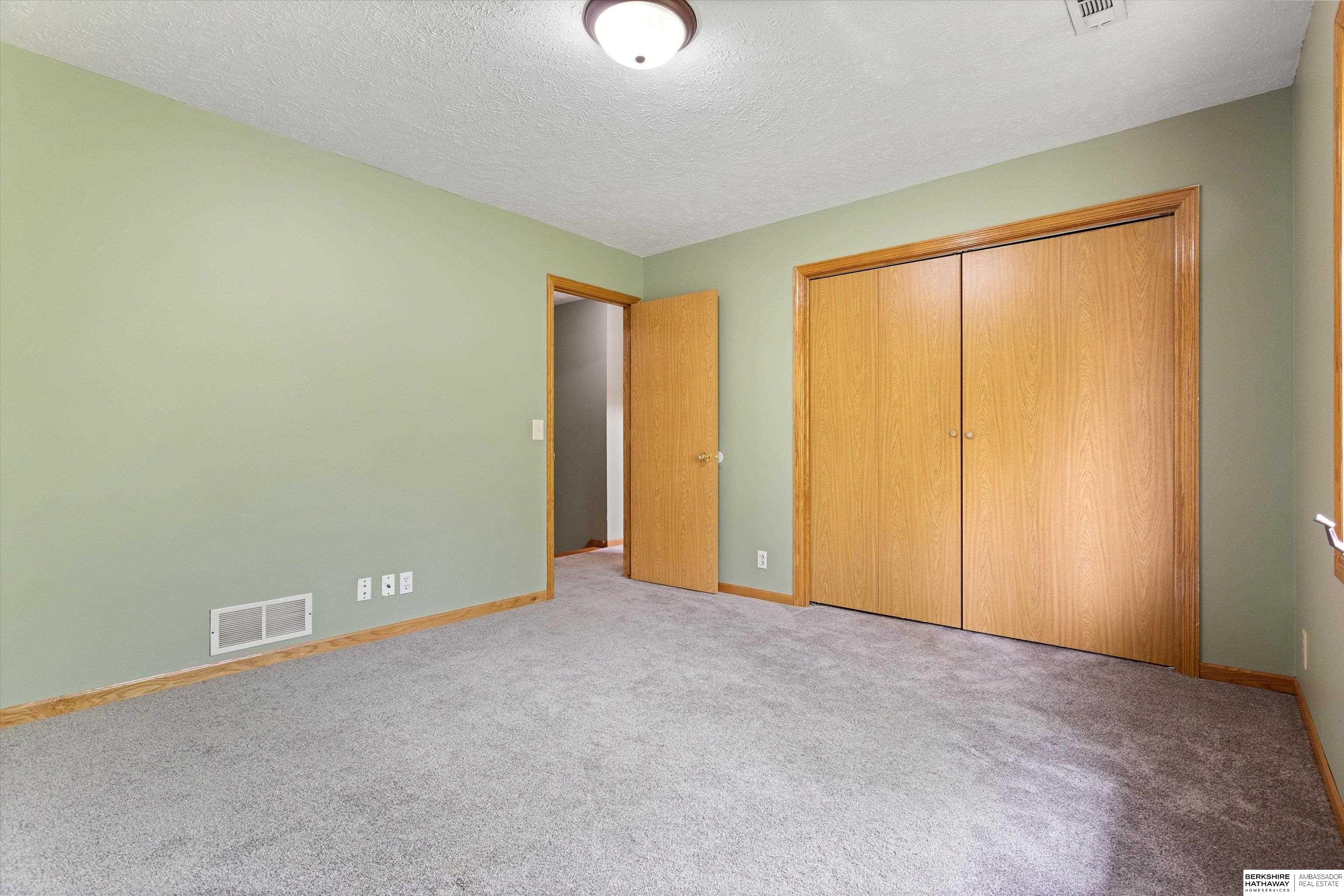 16115 Z Street