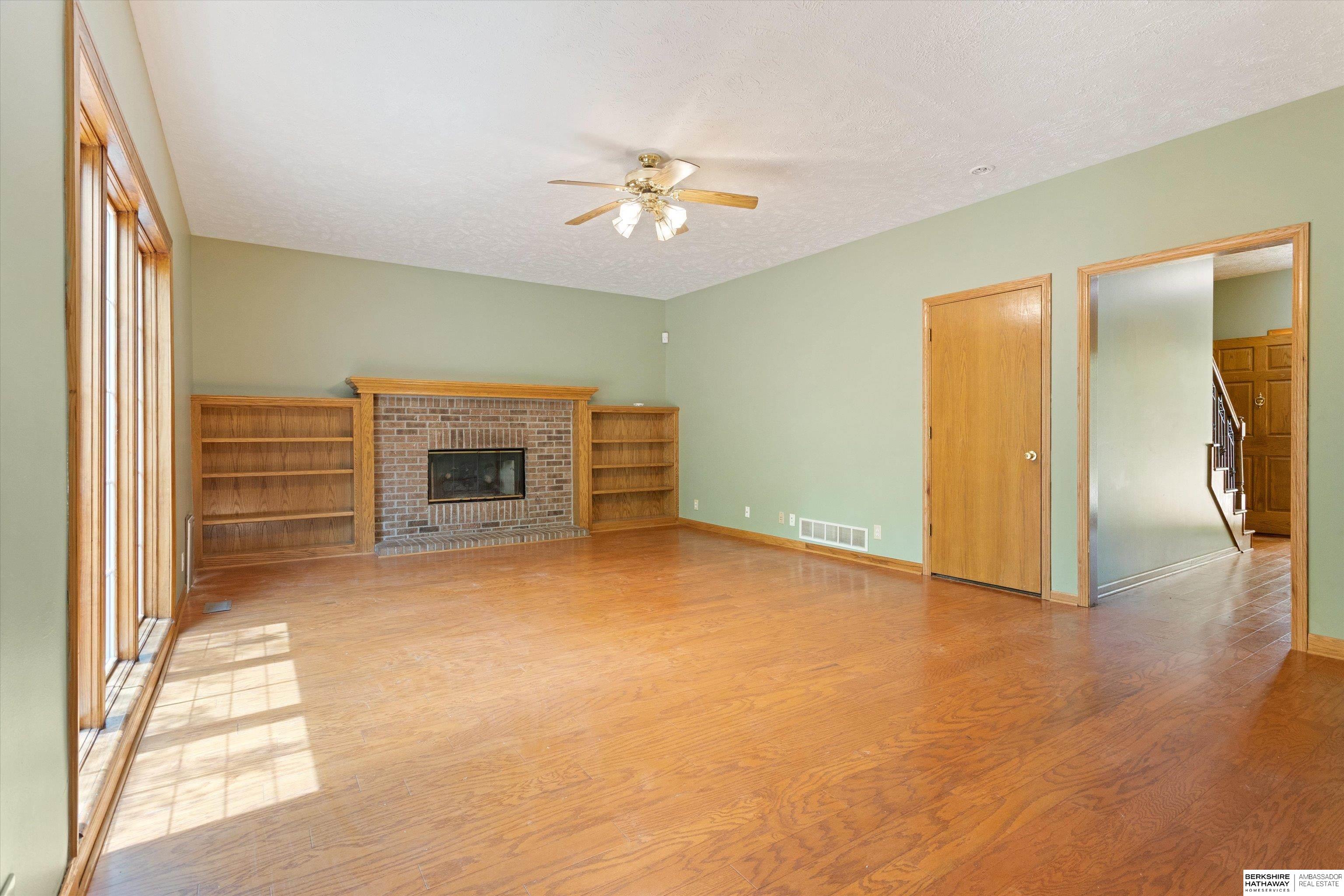 16115 Z Street