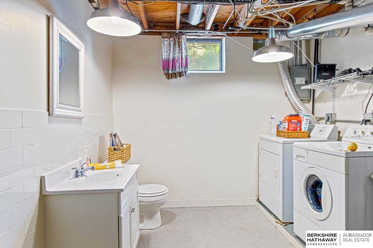 1421 S 167th Street