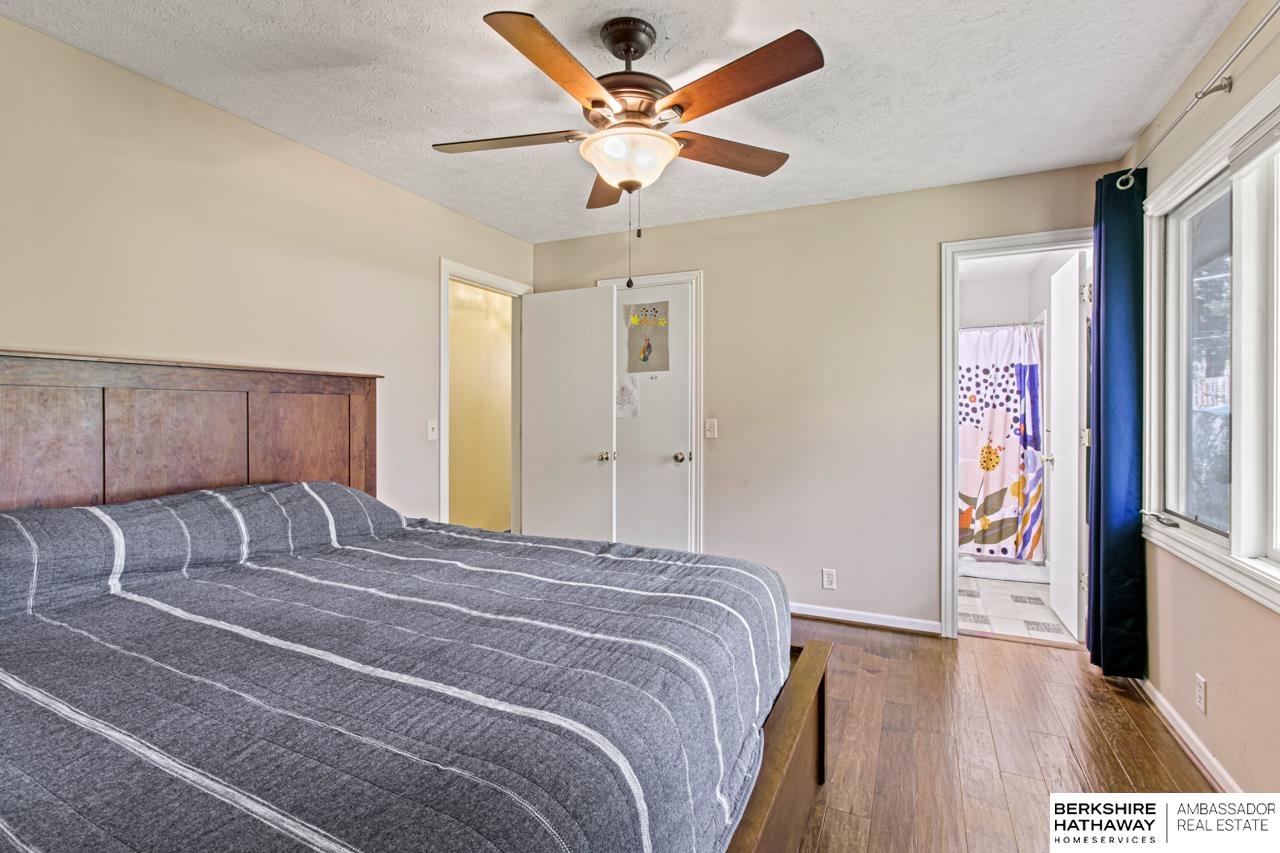 1421 S 167th Street