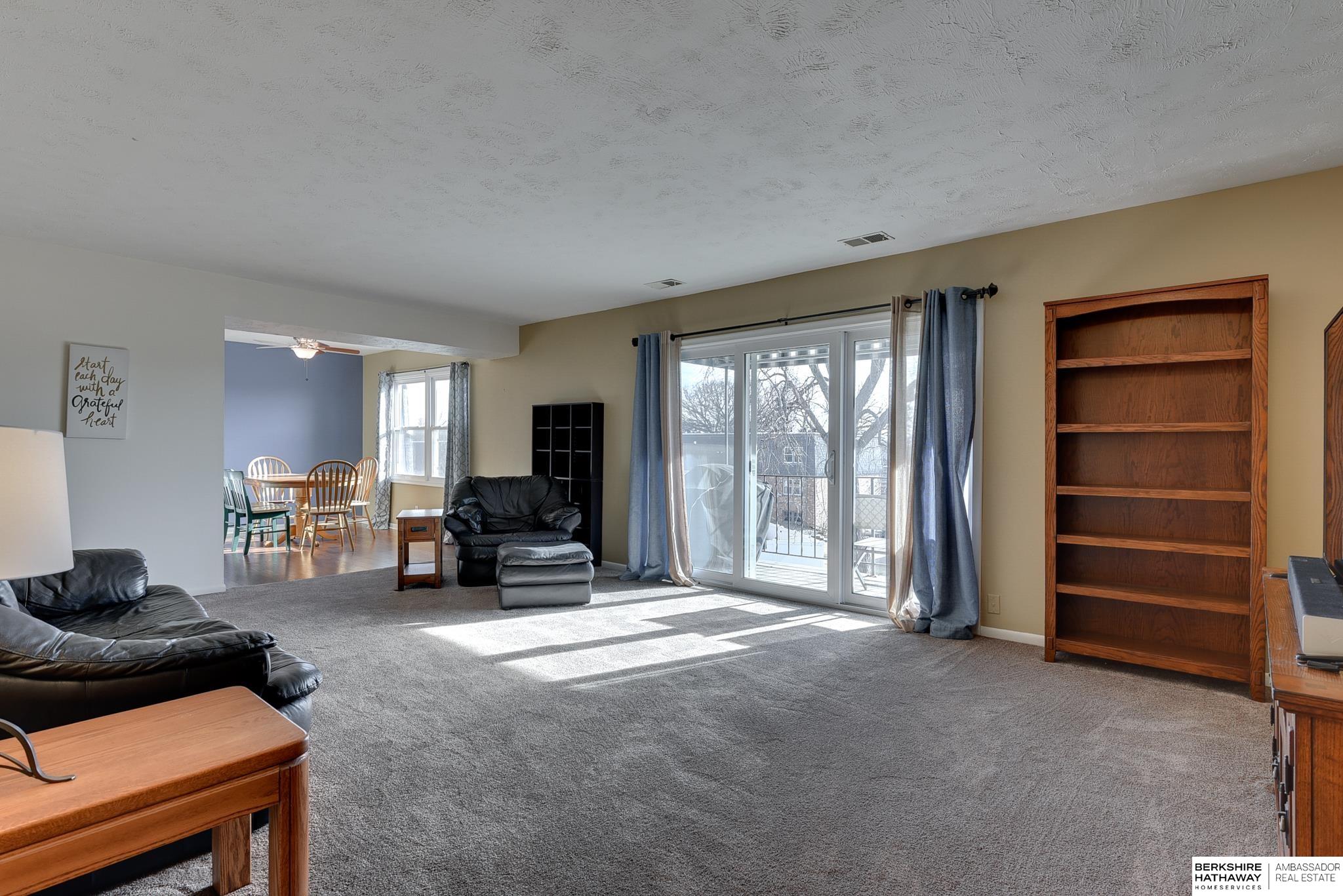 12737 Woodcrest Plaza Unit: 3-319