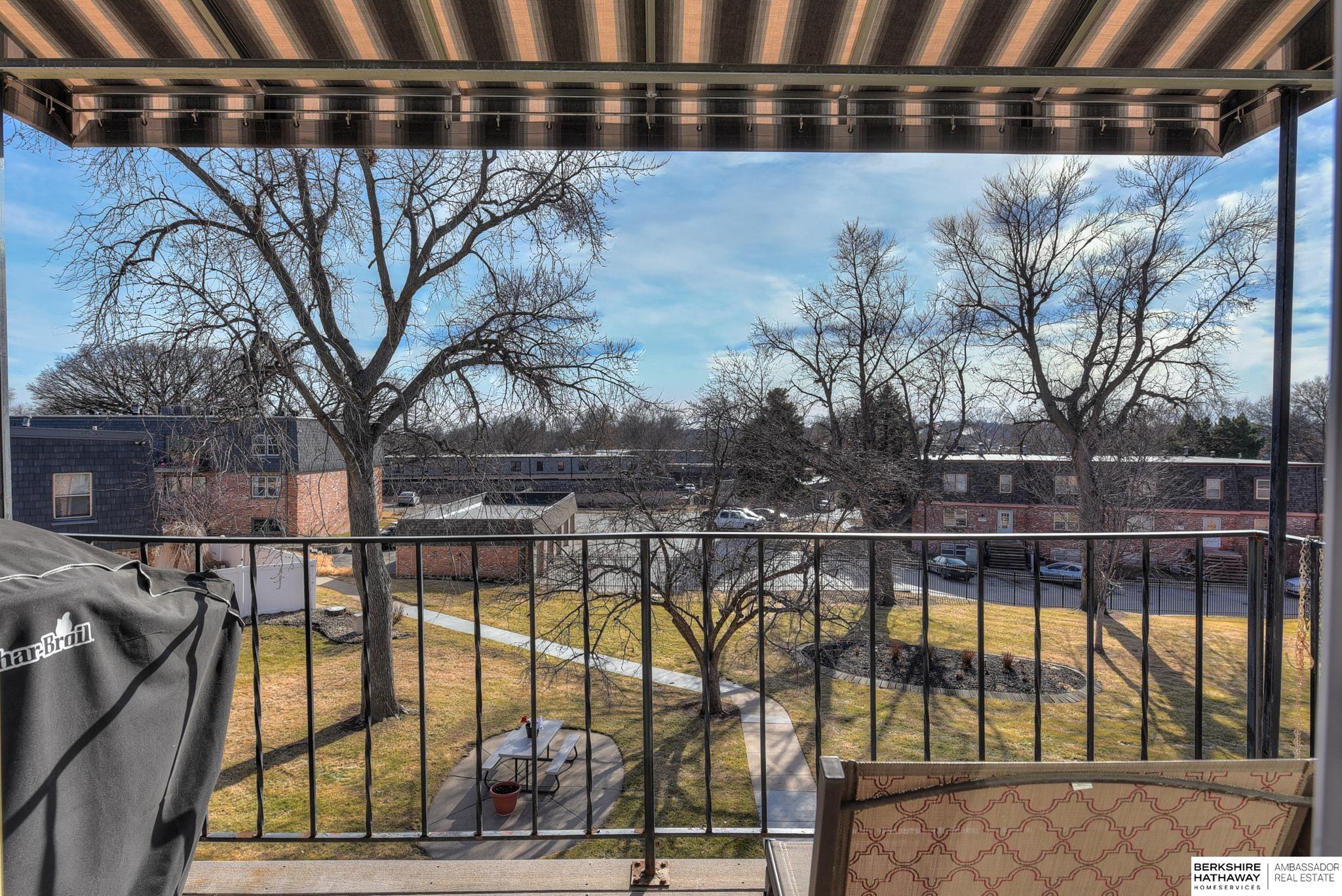 12737 Woodcrest Plaza Unit: 3-319