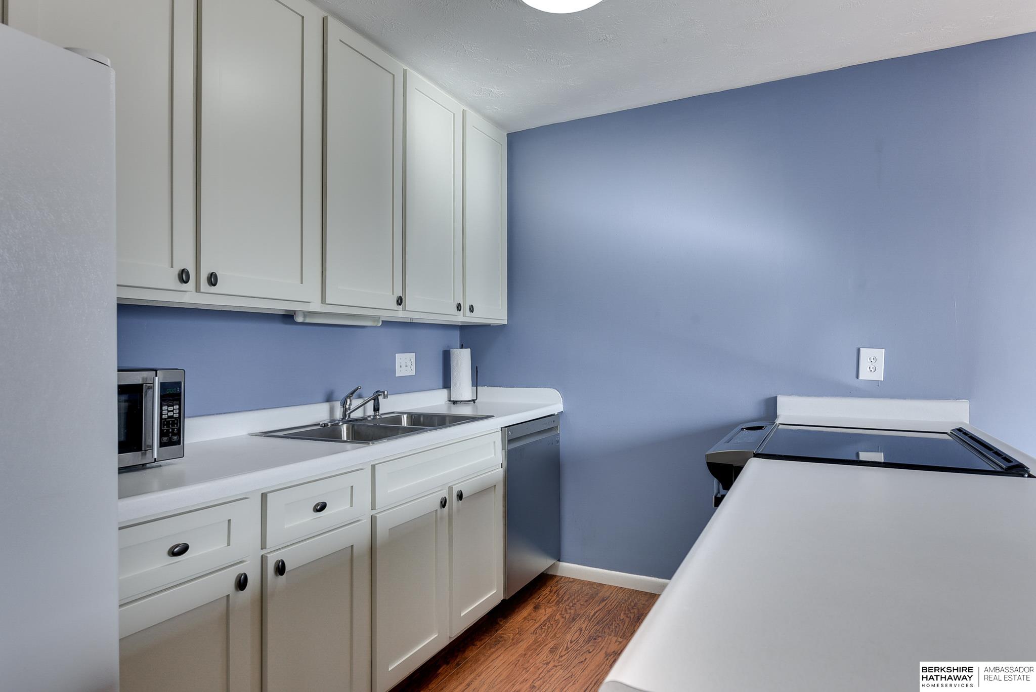 12737 Woodcrest Plaza Unit: 3-319