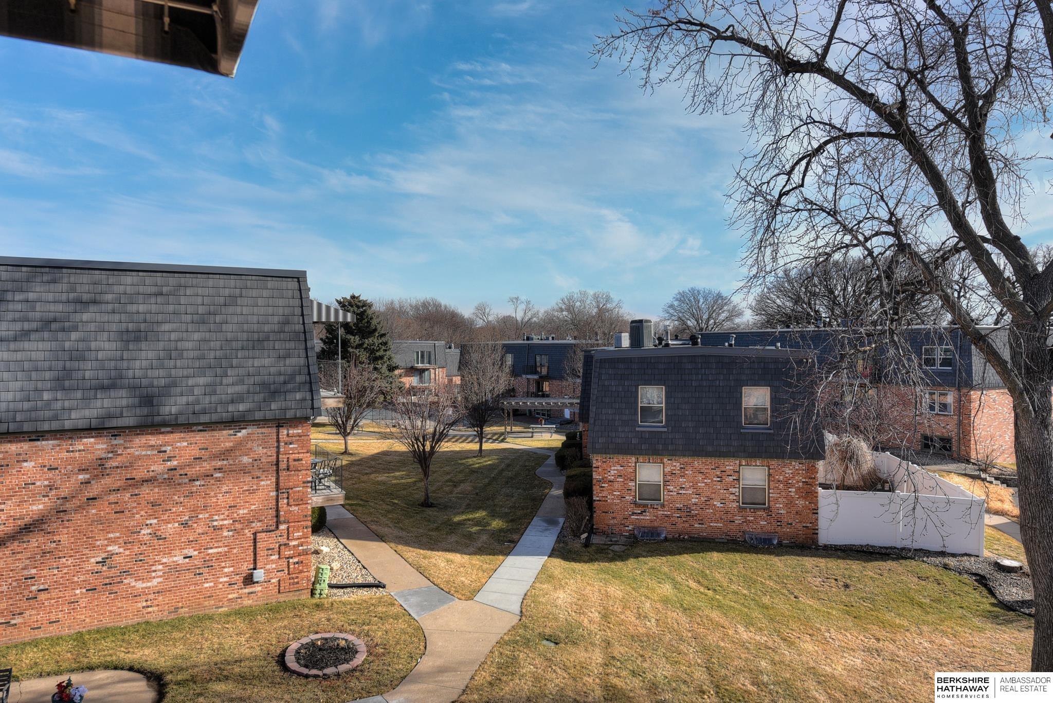 12737 Woodcrest Plaza Unit: 3-319