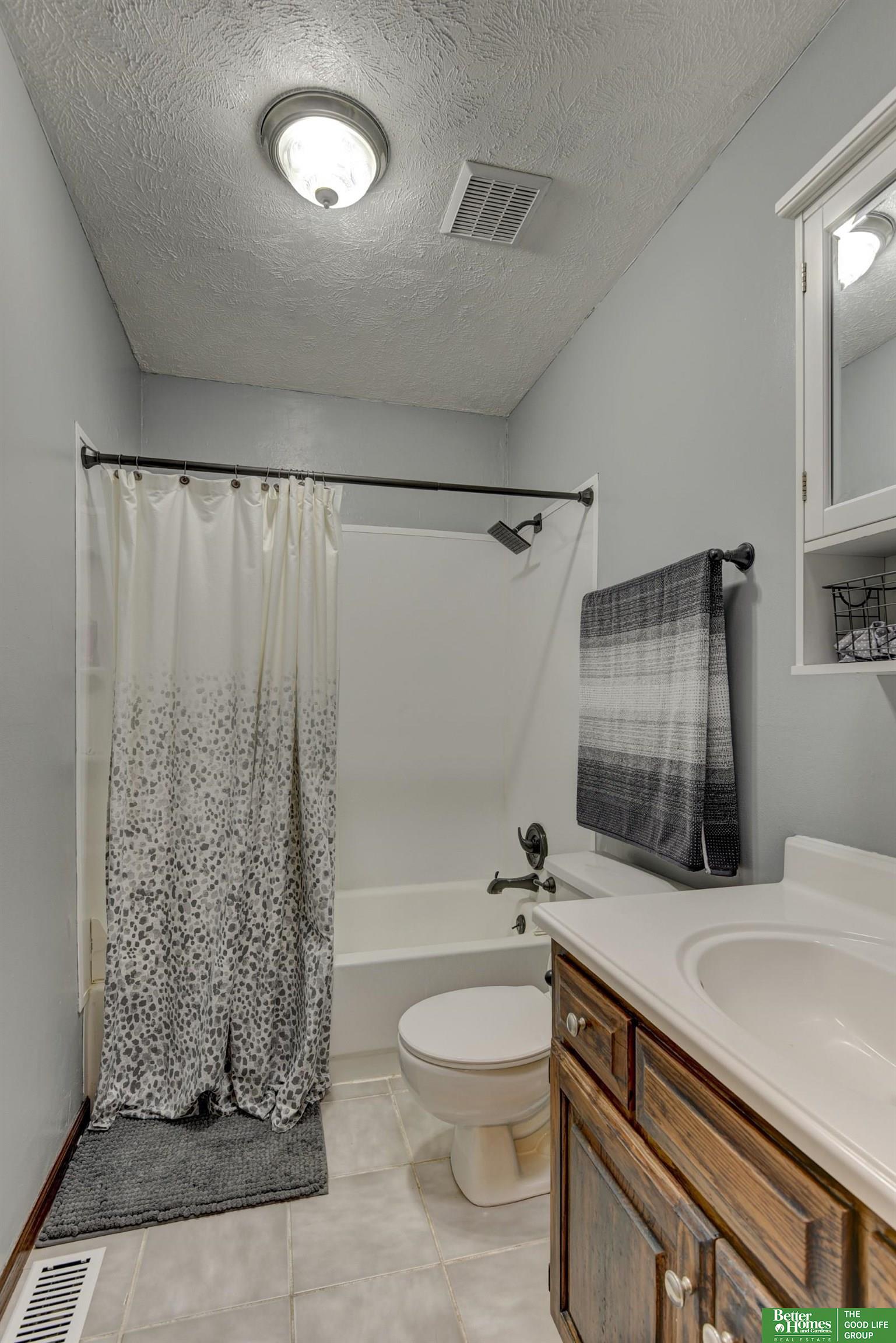 7719 Greenleaf Drive