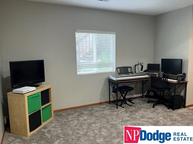 5010 Lakeside Drive