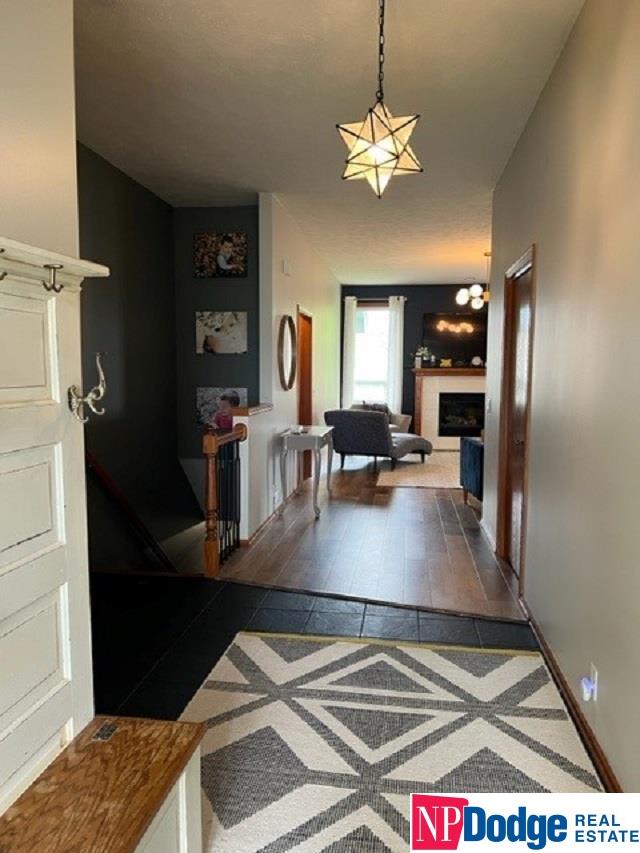 5010 Lakeside Drive