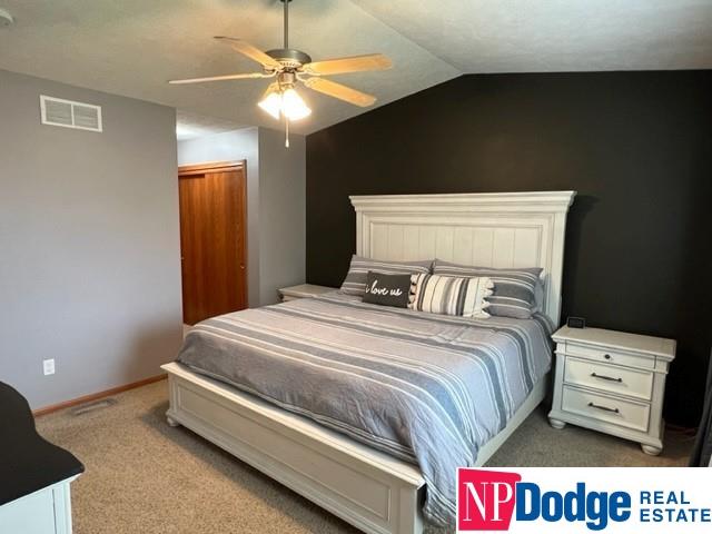 5010 Lakeside Drive
