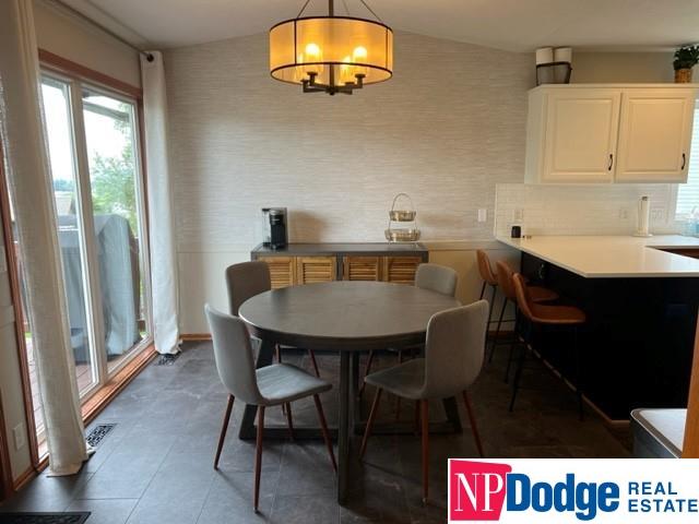 5010 Lakeside Drive