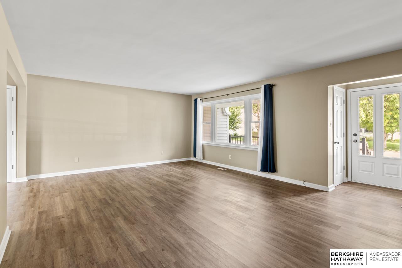 735 E 4th Street