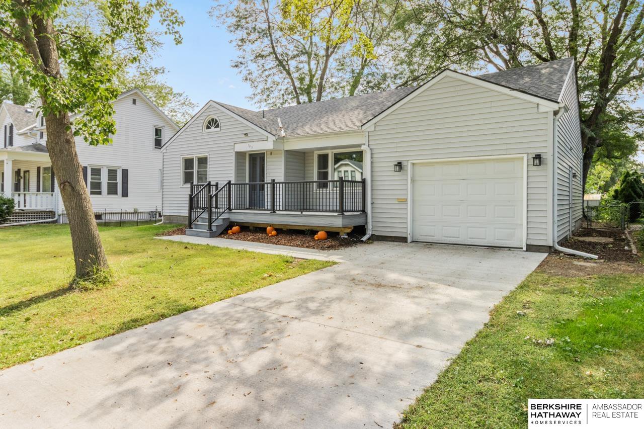 735 E 4th Street