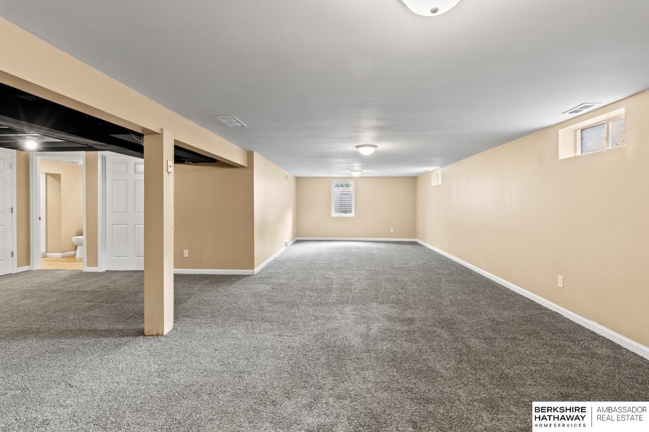 735 E 4th Street
