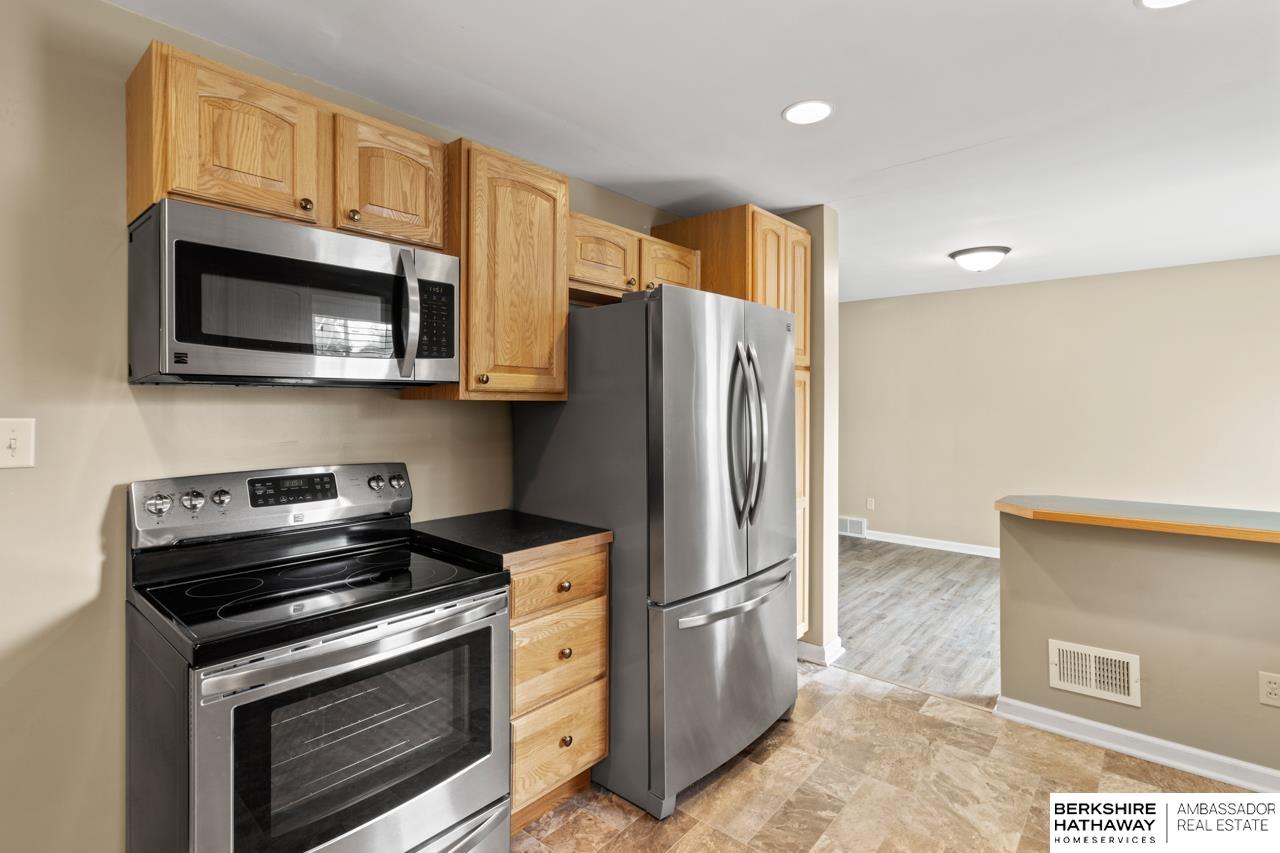 735 E 4th Street
