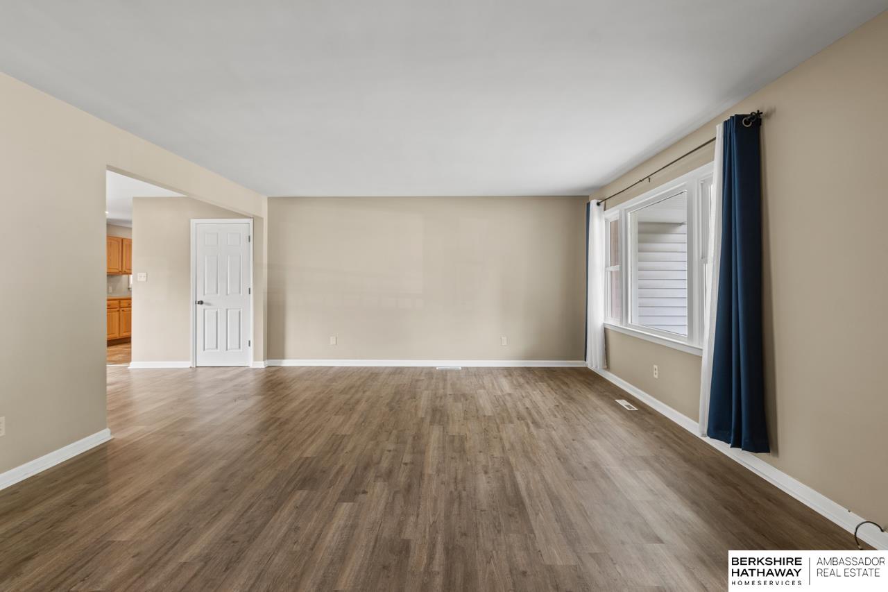 735 E 4th Street