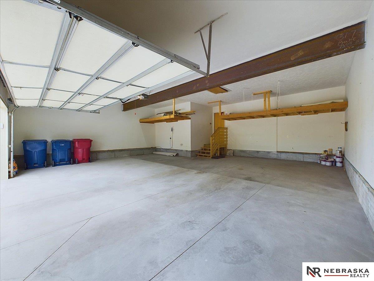 7308 N 155 Terrace