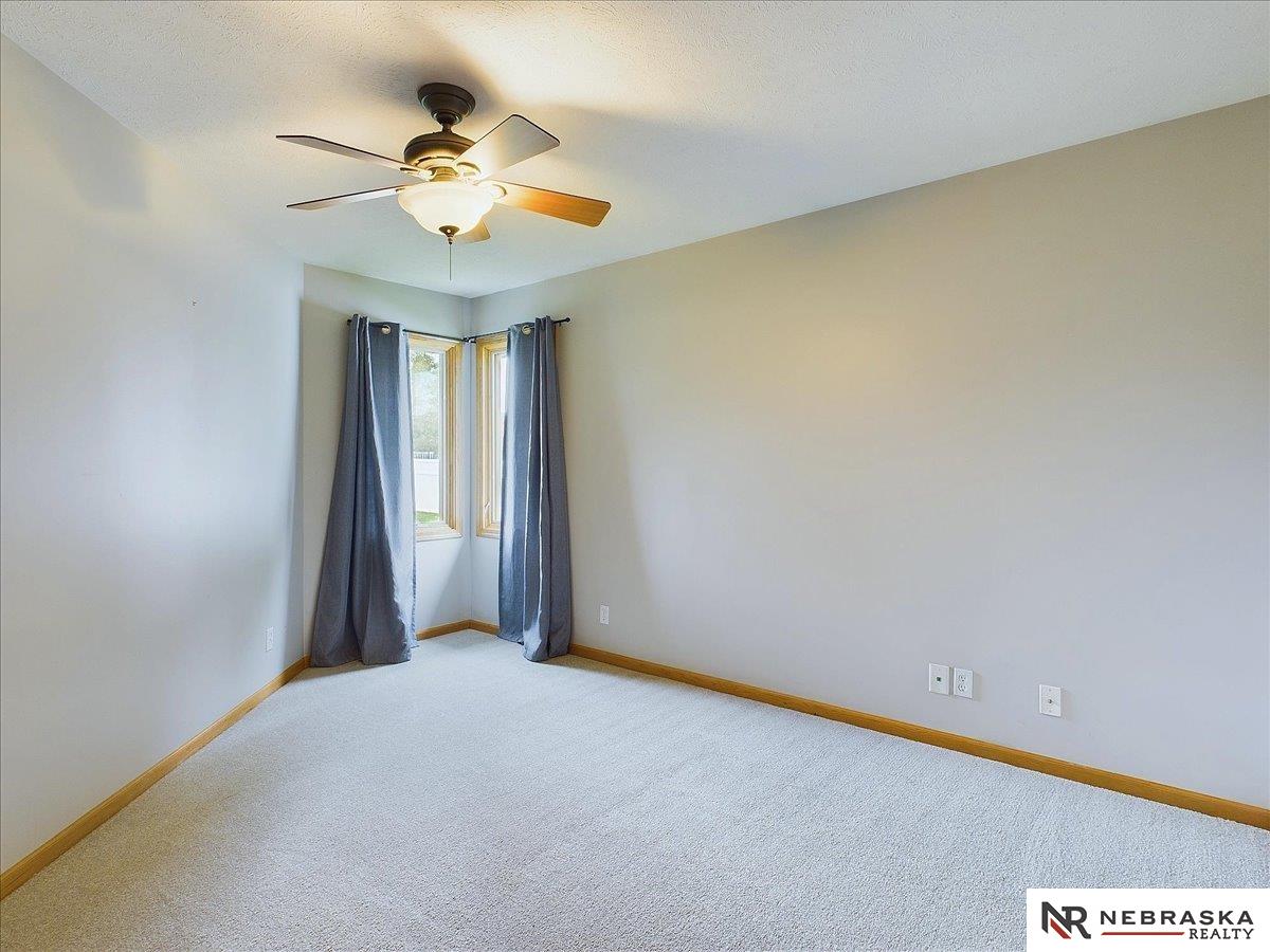 7308 N 155 Terrace