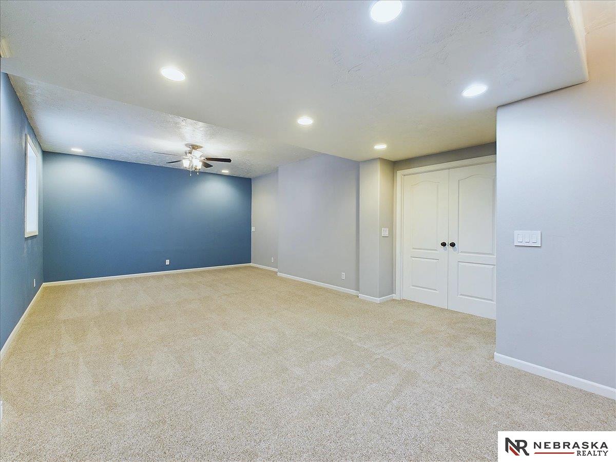 7308 N 155 Terrace