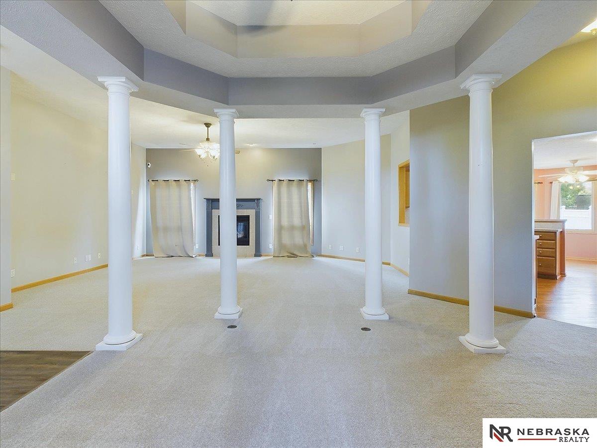 7308 N 155 Terrace