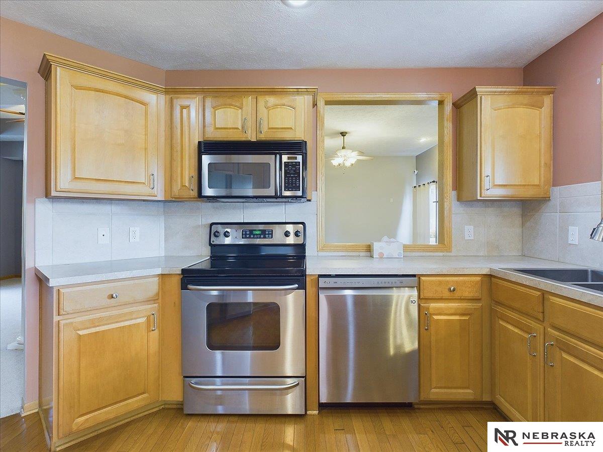 7308 N 155 Terrace