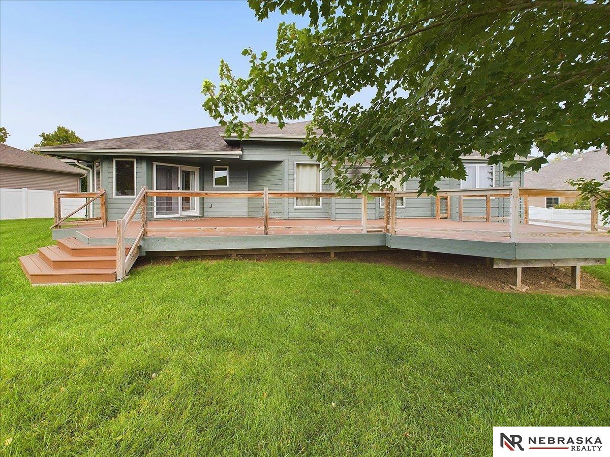 7308 N 155 Terrace
