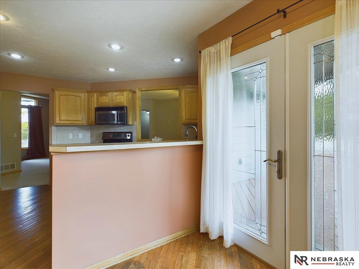 7308 N 155 Terrace