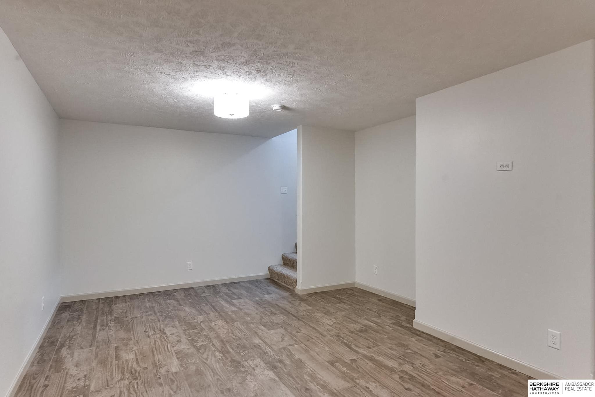 19505 Cottonwood Circle