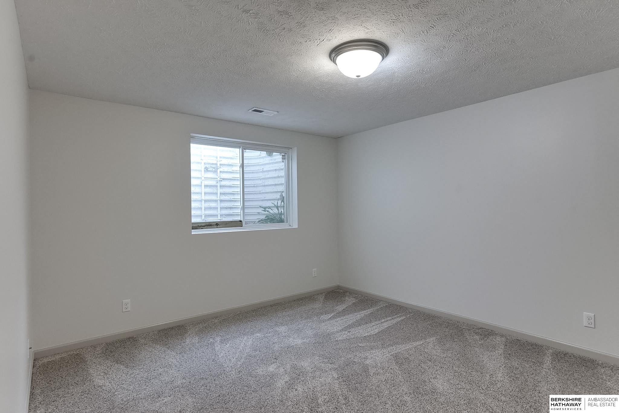 19505 Cottonwood Circle