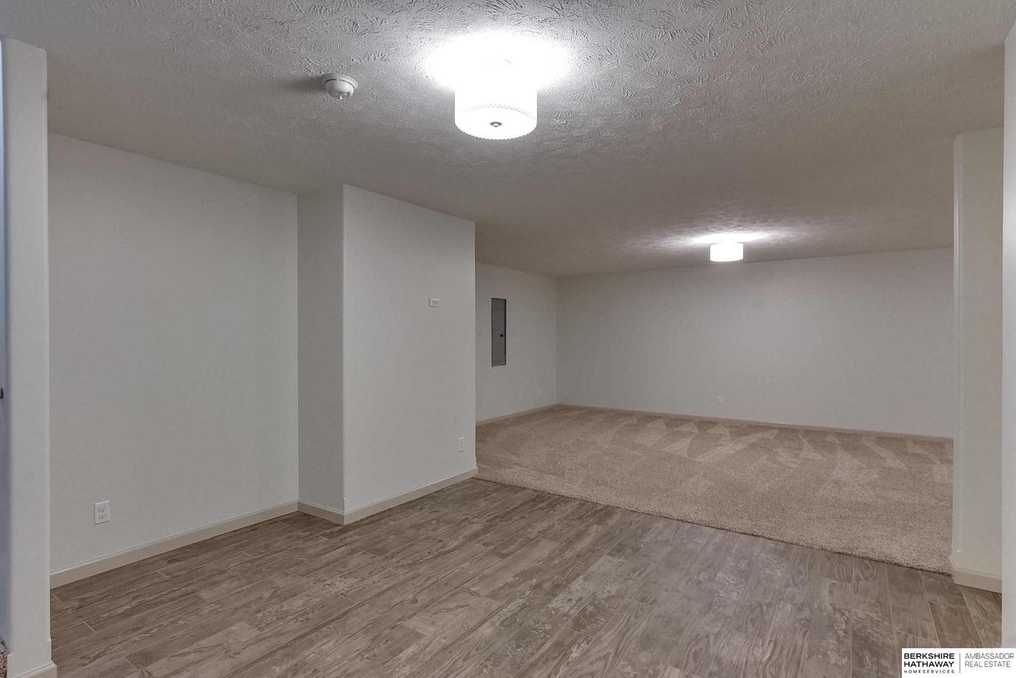19505 Cottonwood Circle