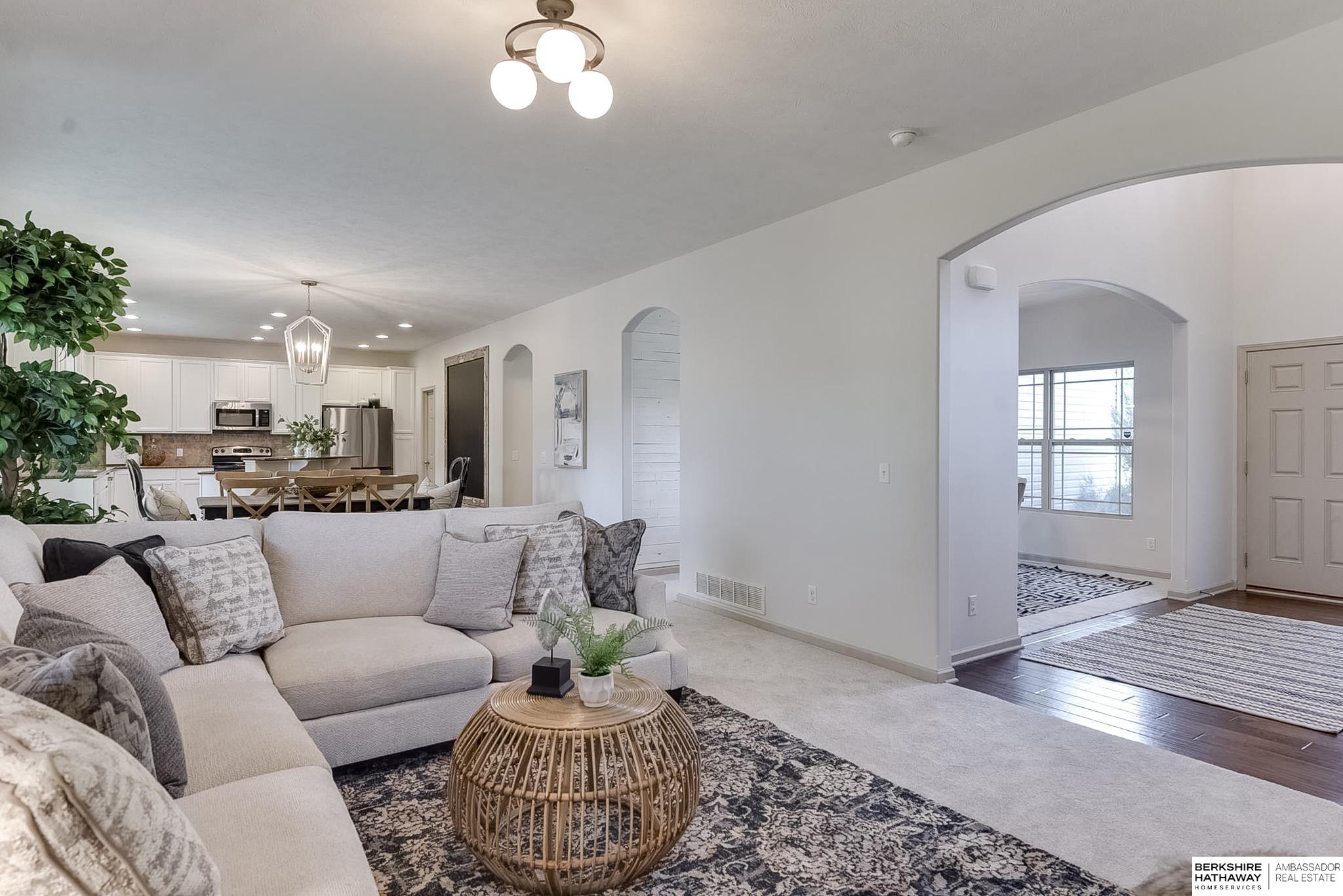 19505 Cottonwood Circle