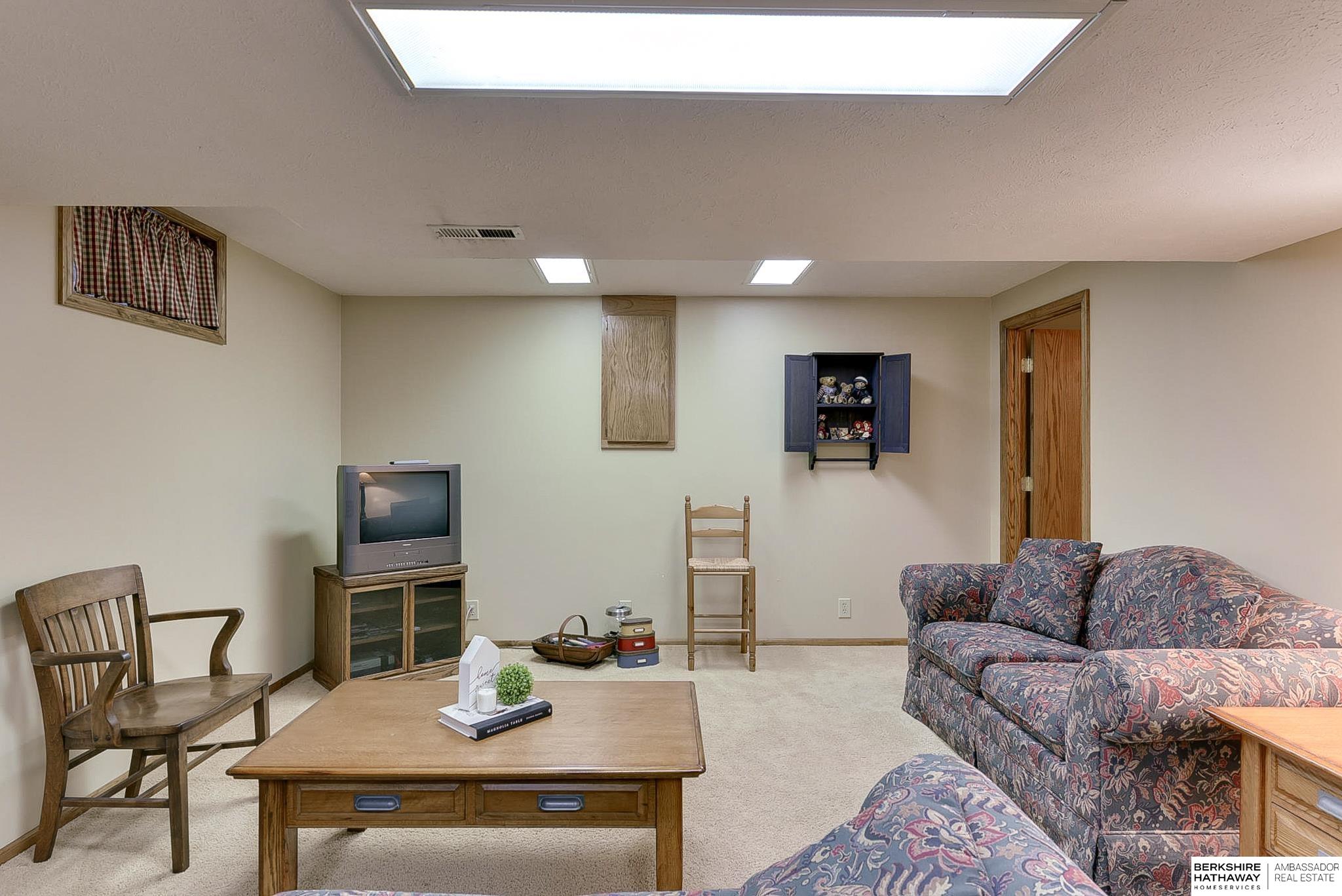 741 N 148th Avenue