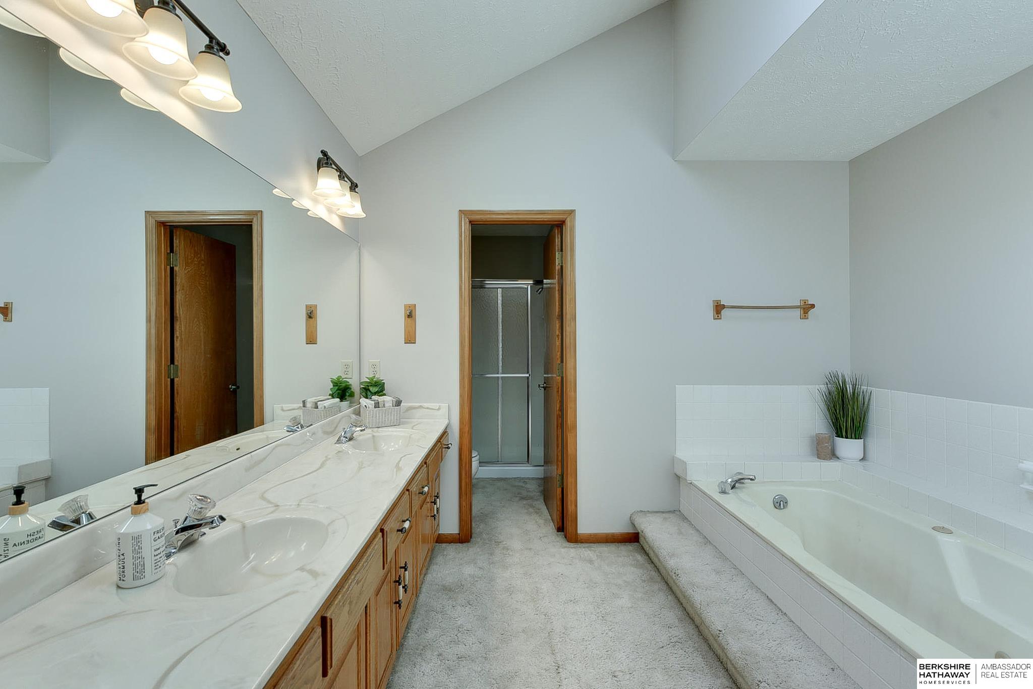 741 N 148th Avenue