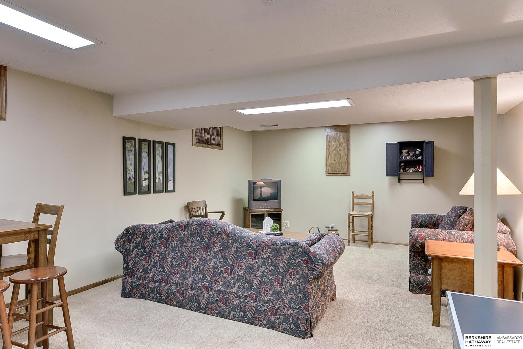 741 N 148th Avenue