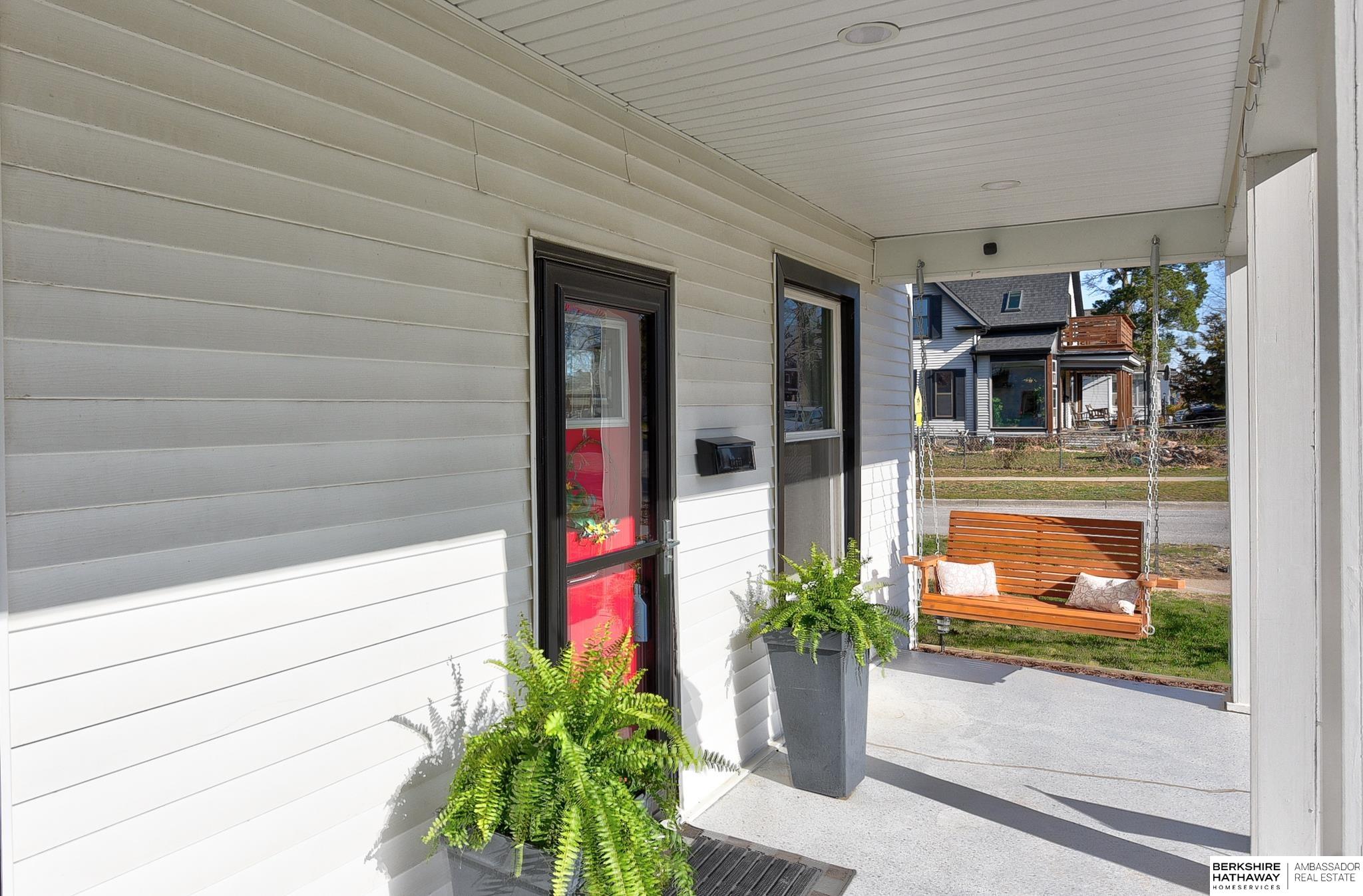 2548 N 60th Avenue