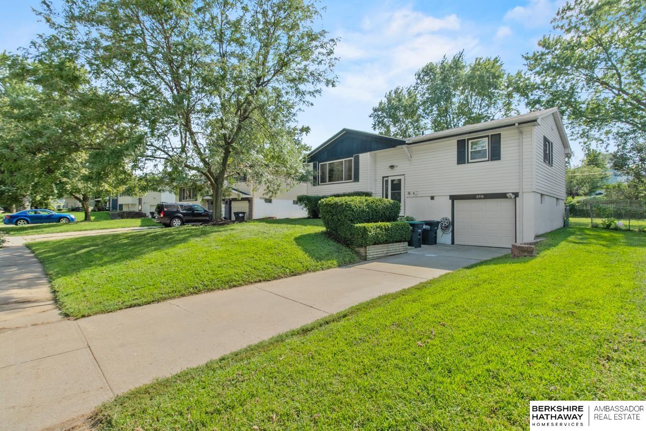 6516 N 77th Street
