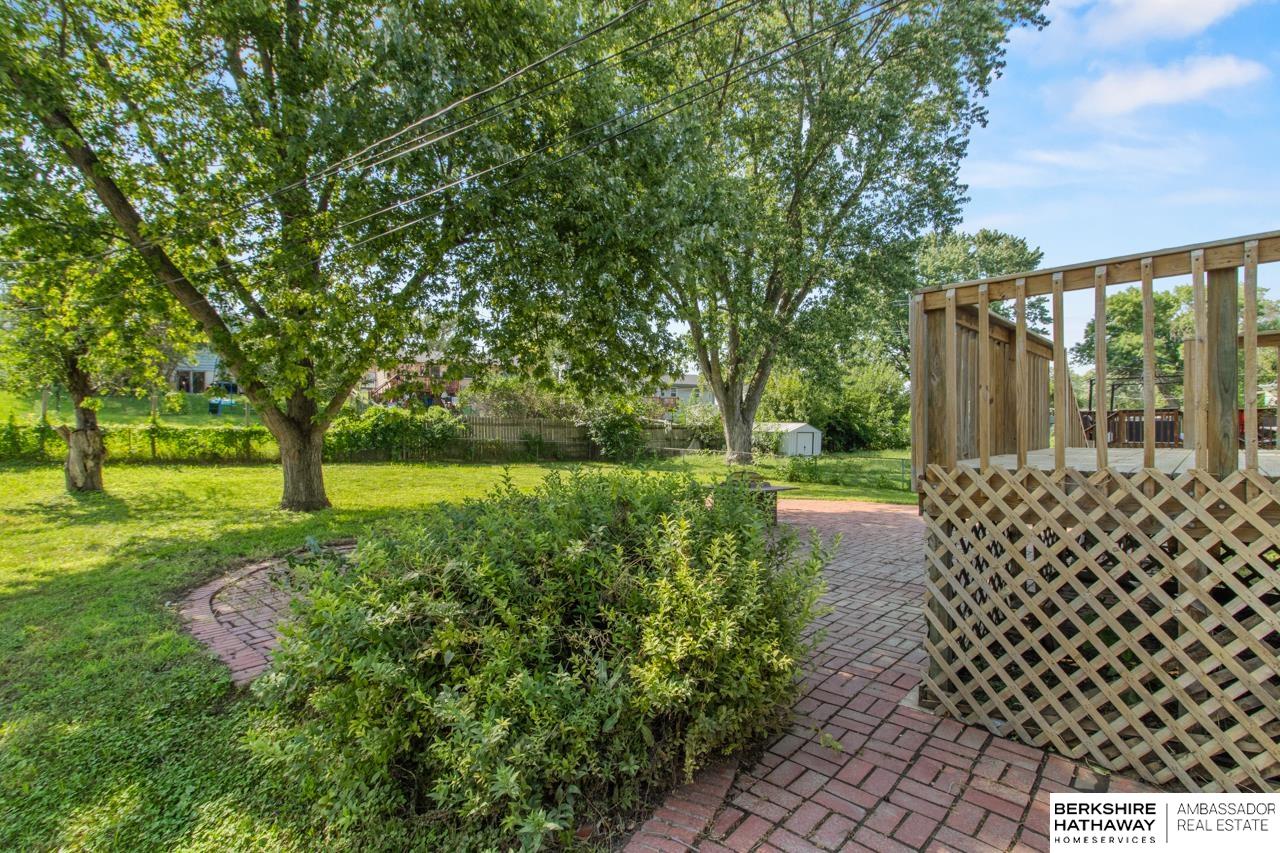 6516 N 77th Street