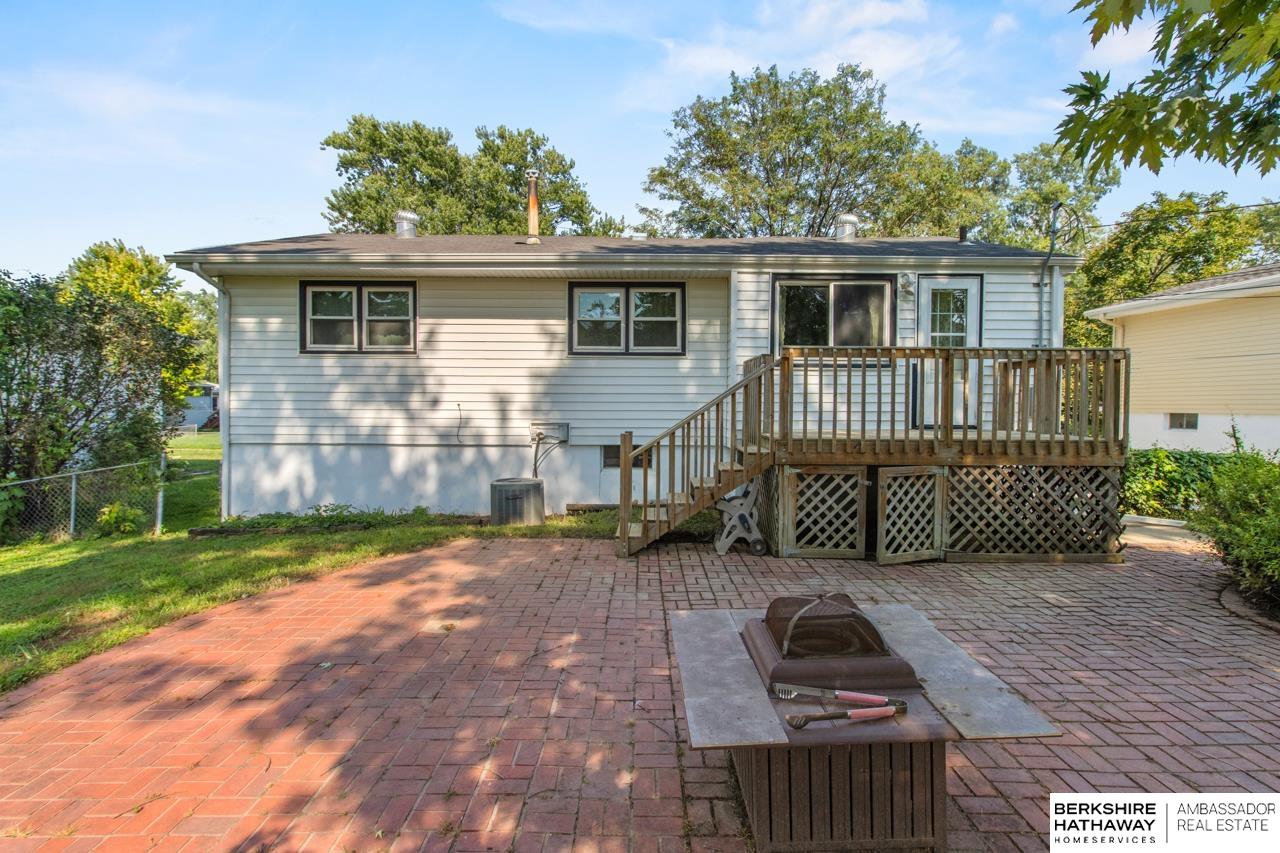 6516 N 77th Street
