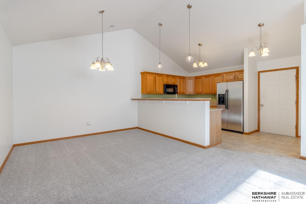 1818 N 175 Court