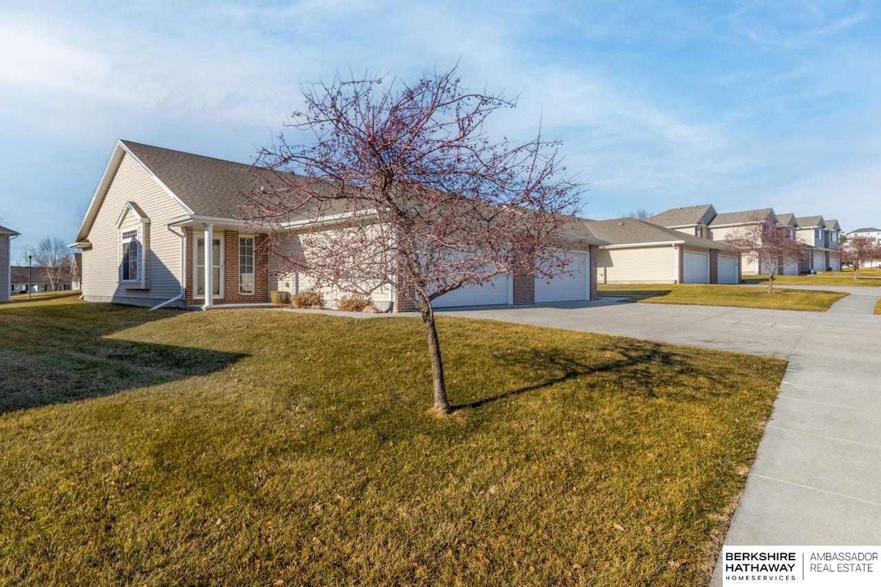 1818 N 175 Court
