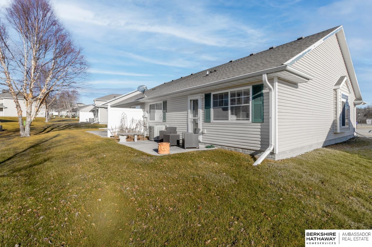 1818 N 175 Court