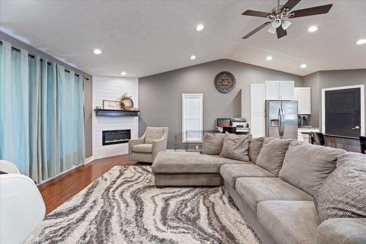 318 WILDWOOD Road