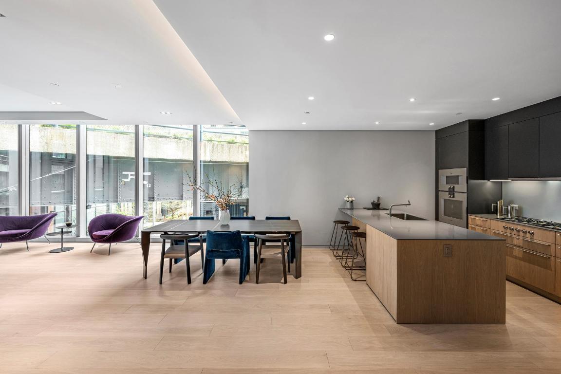 515 W 29TH Street 2N