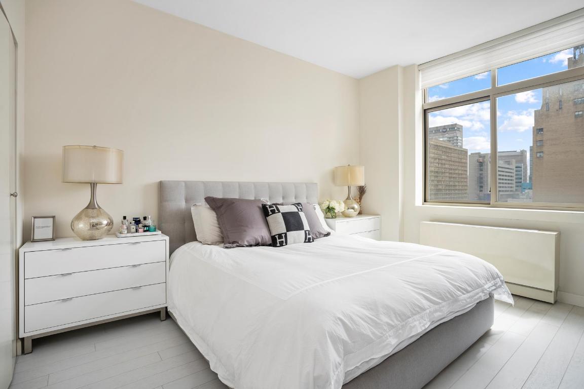 250 E 30TH Street 10E