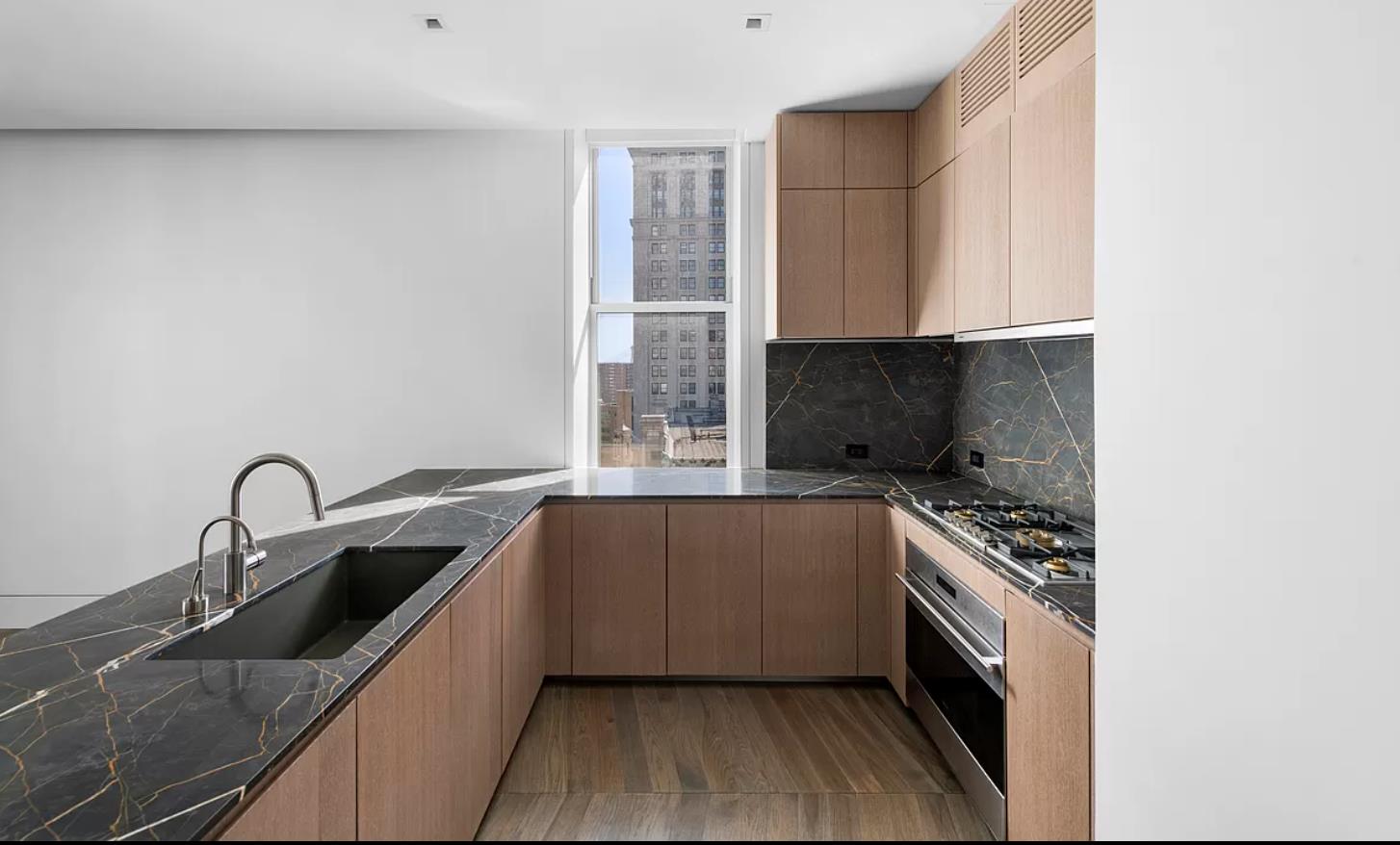 49 CHAMBERS Street 16H