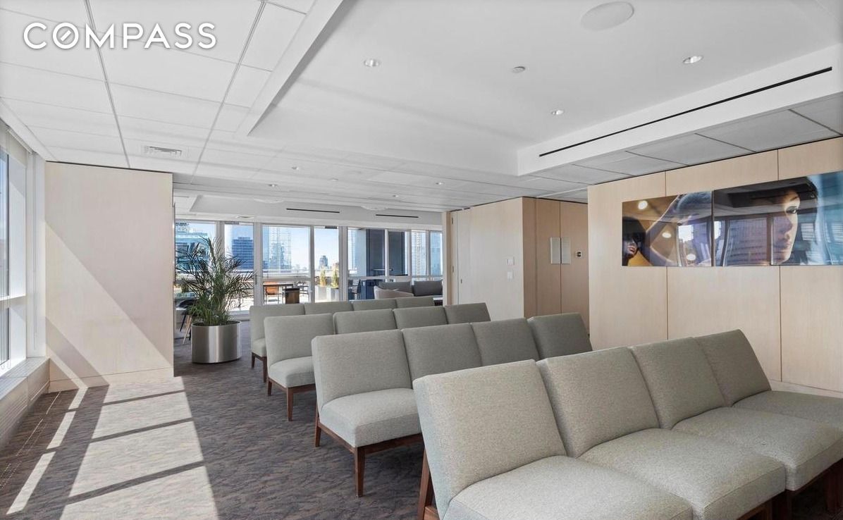 350 W 42nd Street 27K