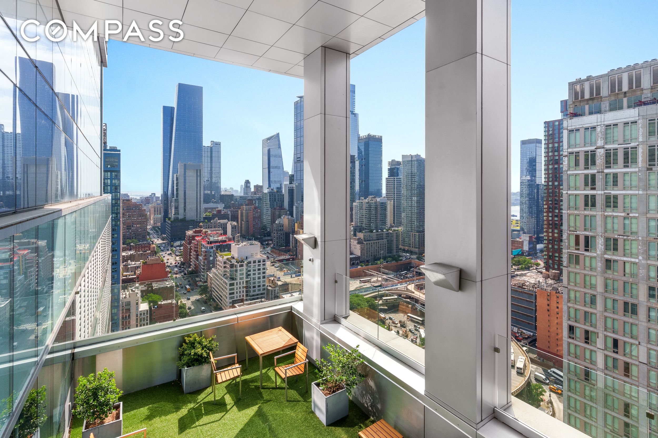 350 W 42nd Street 27K