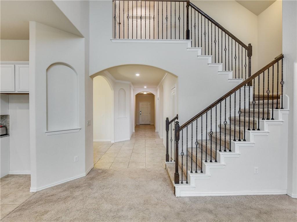 500 Cardenas LN